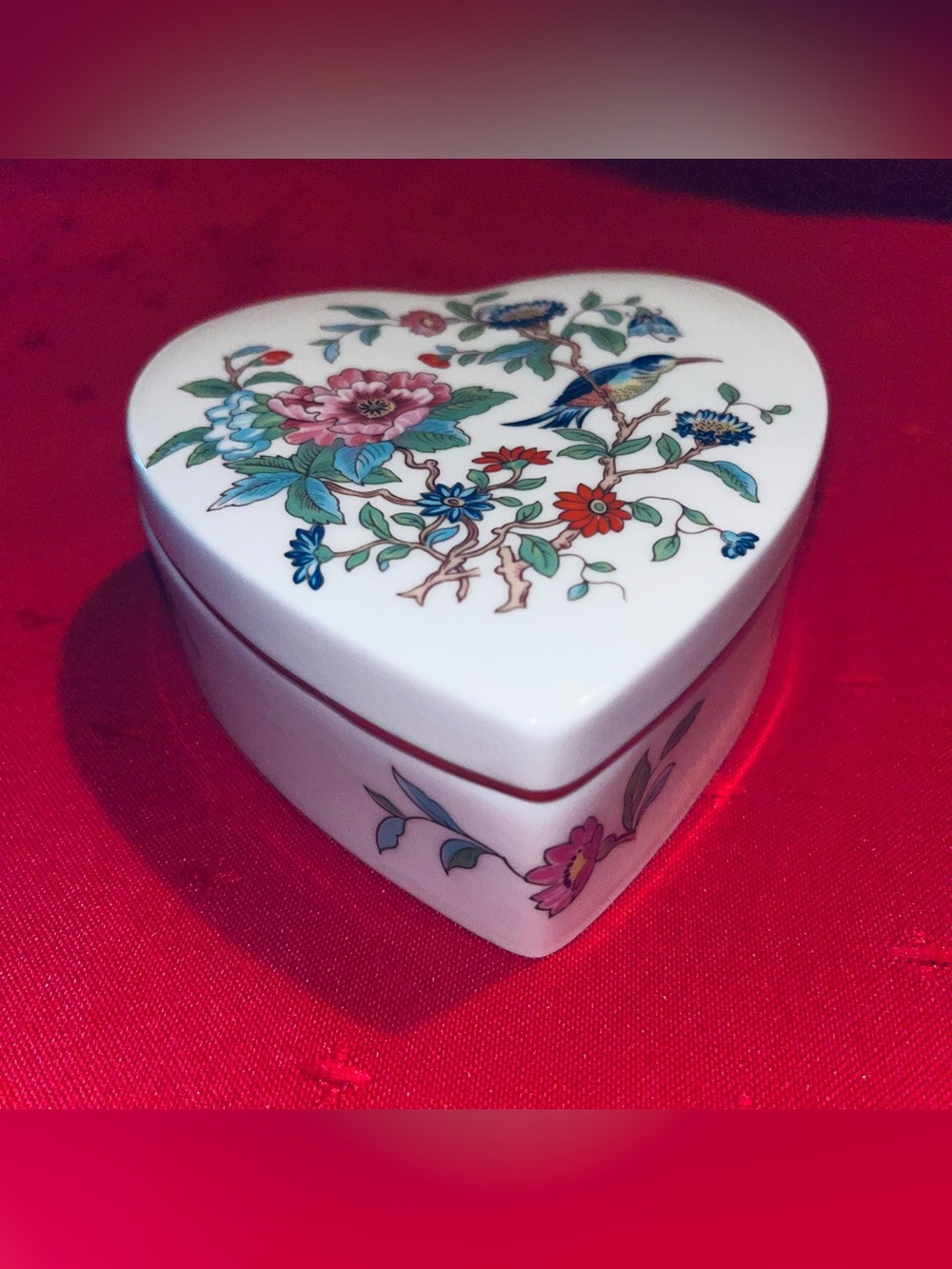 Vintage Aynsley Reproduction Heart-Shaped Porcelain Trinket Box